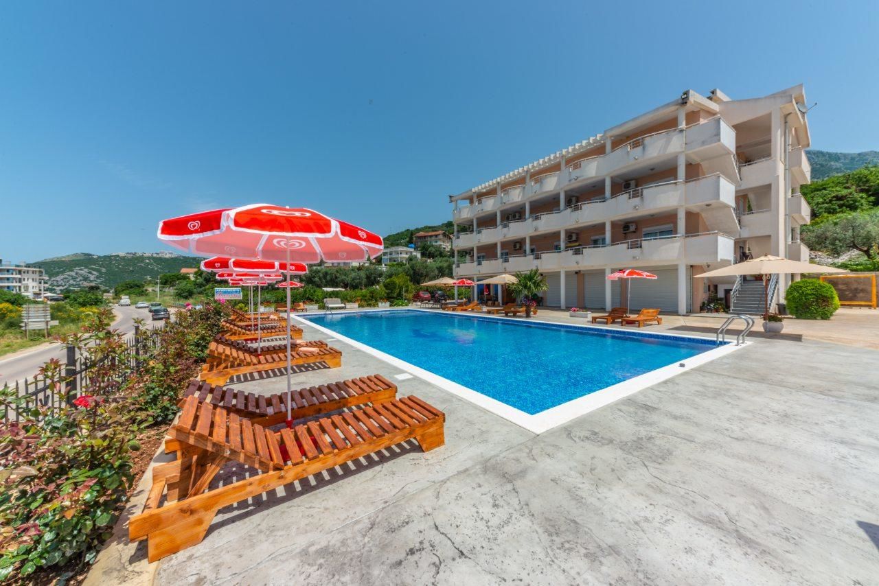 Апартаменты Apartmani Djurovic Добра-Вода-4