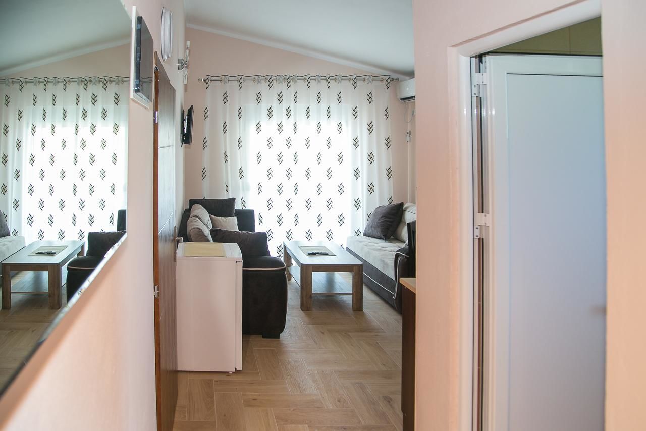 Апартаменты Apartmani Djurovic Добра-Вода