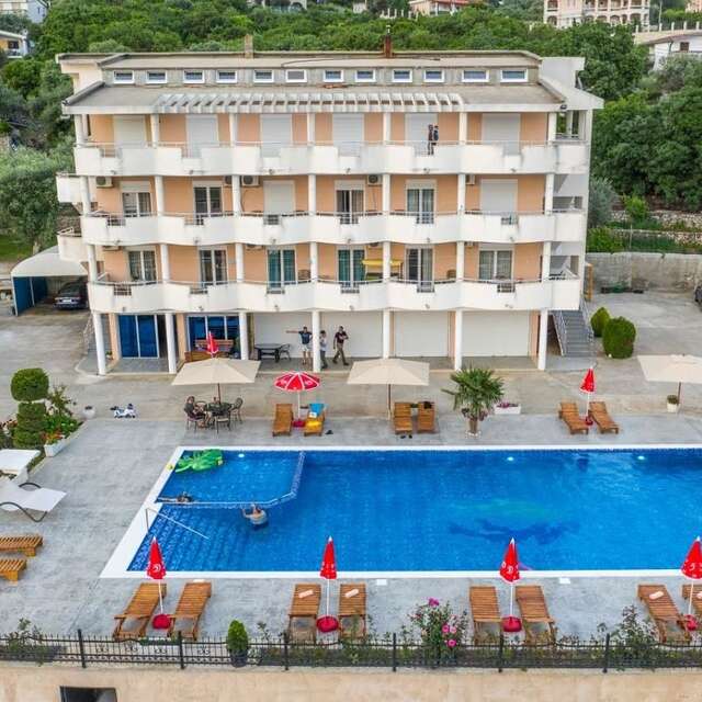 Апартаменты Apartmani Djurovic Добра-Вода-10